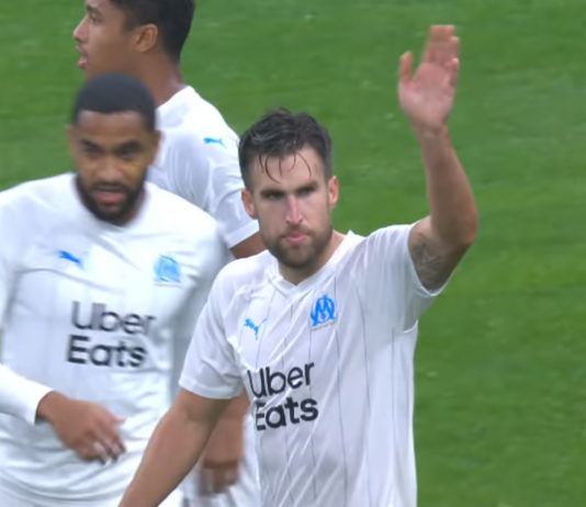 Strootman célèbre son but face à Strasbourg