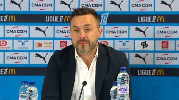 Roberto De Zerbi lors de sa présentation à l'OM