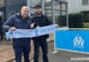 Amine Gouiri avec Titi lors de son arrivée à Marseille (@Mode55489648)